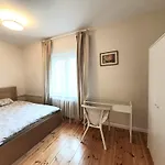 23 Marca 5 & Parking شقة *